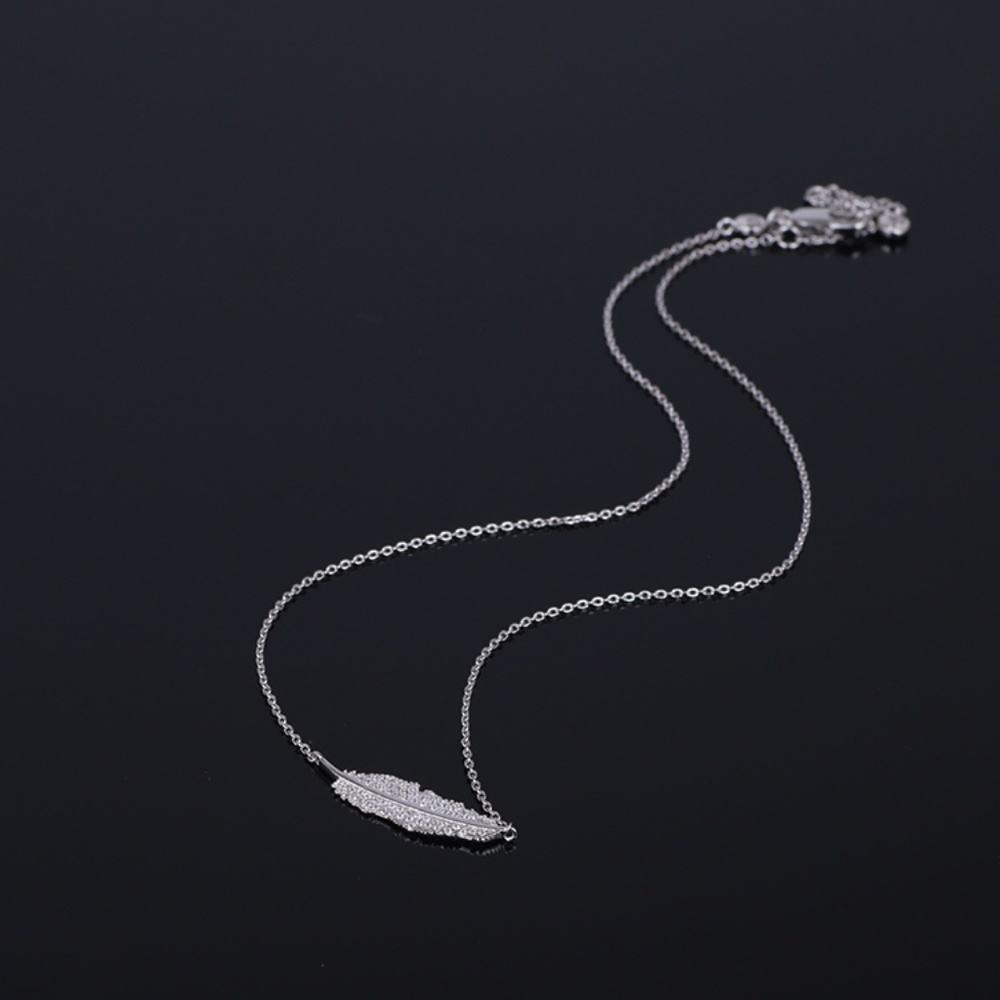 Henri Bendel Necklace - Picture 8 of 8